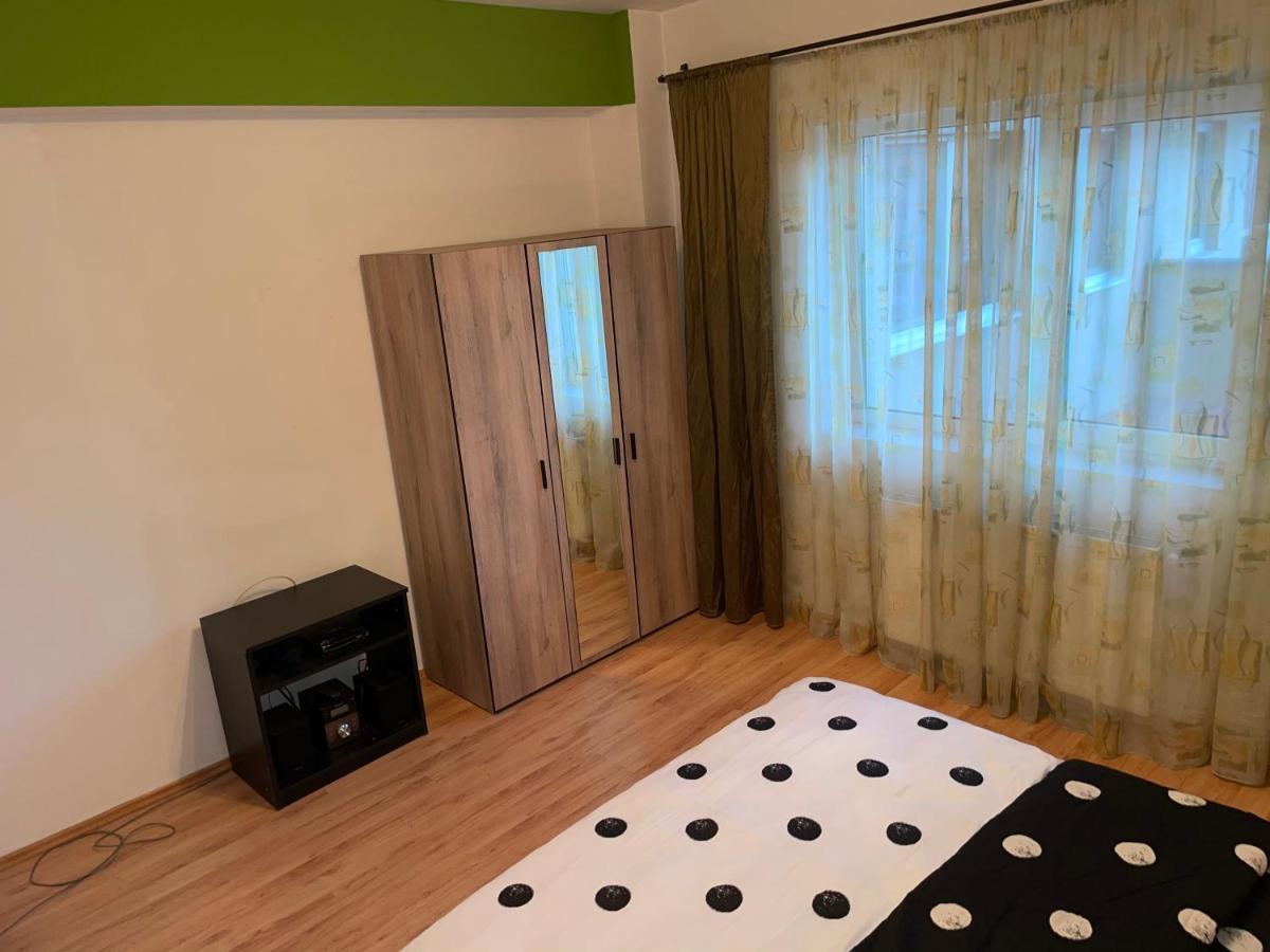 아라드 Motorway Alfa Apartament 아파트 외부 사진